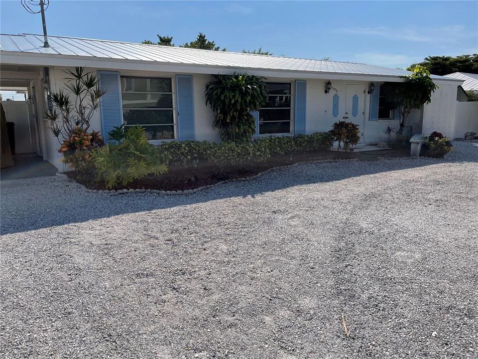Recently Sold: $1,050,000 (2 beds, 2 baths, 1294 Square Feet)
