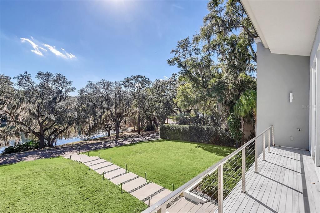 Recently Sold: $5,200,000 (5 beds, 5 baths, 5754 Square Feet)