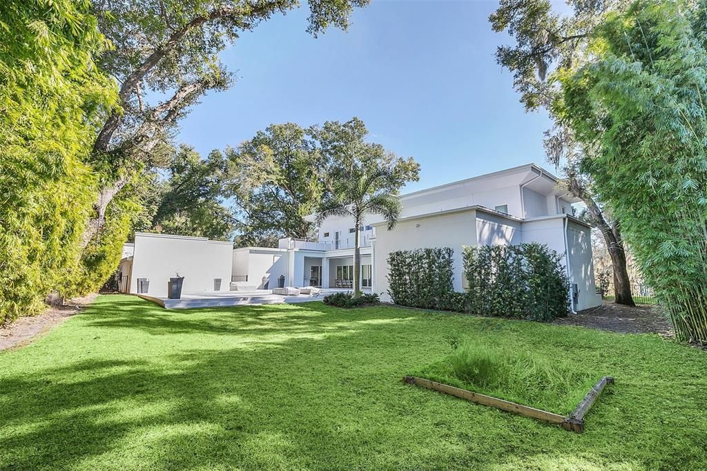 Recently Sold: $5,200,000 (5 beds, 5 baths, 5754 Square Feet)