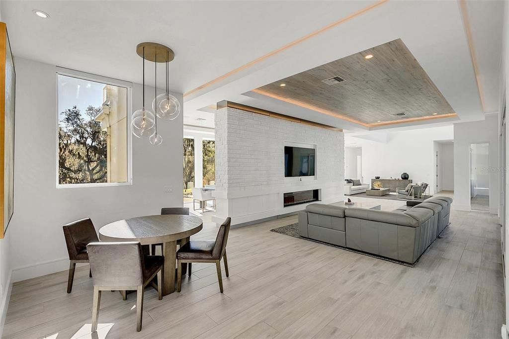 Recently Sold: $5,200,000 (5 beds, 5 baths, 5754 Square Feet)