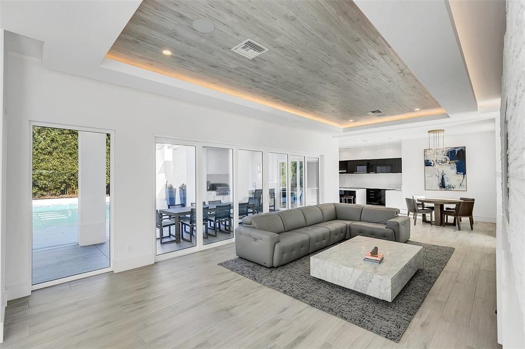 Recently Sold: $5,200,000 (5 beds, 5 baths, 5754 Square Feet)