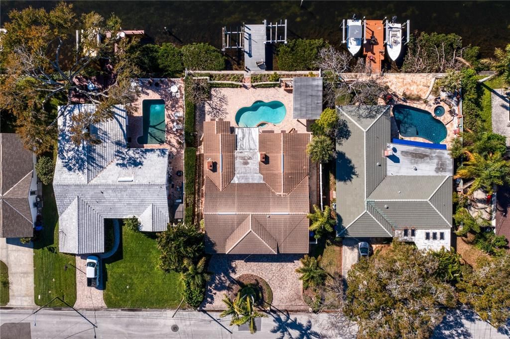 Recently Sold: $1,300,000 (3 beds, 2 baths, 2363 Square Feet)