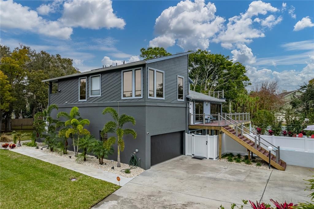 Recently Sold: $879,000 (3 beds, 3 baths, 3435 Square Feet)