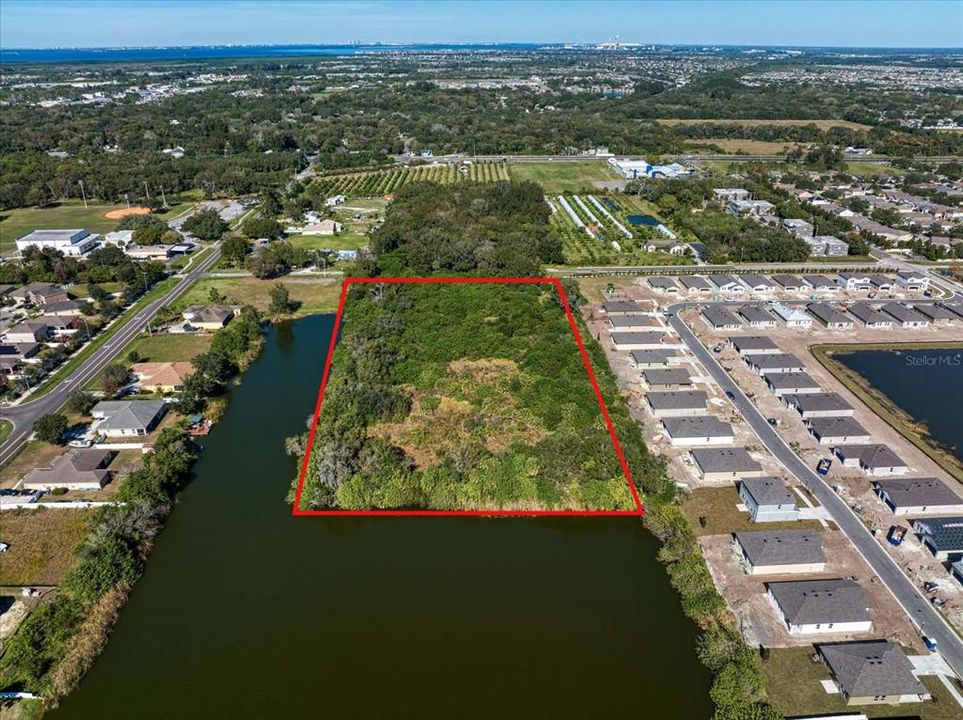 Vendido Recientemente: $699,000 (4.71 acres)