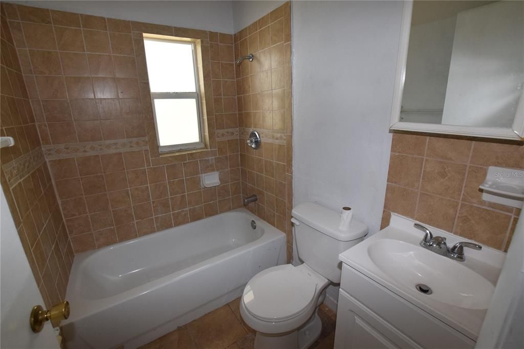 Недавно арендовано: $1,100 (3 спален, 1 ванн, 756 Квадратных фут)