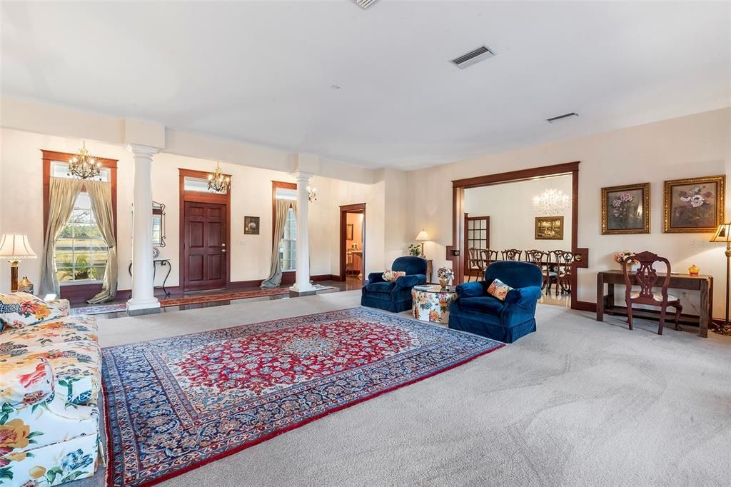 Recently Sold: $595,000 (3 beds, 3 baths, 5017 Square Feet)