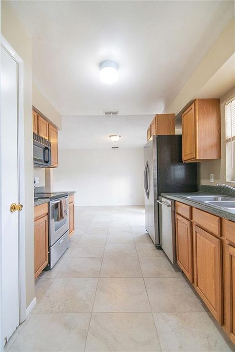 Recently Sold: $260,000 (3 beds, 1 baths, 1060 Square Feet)
