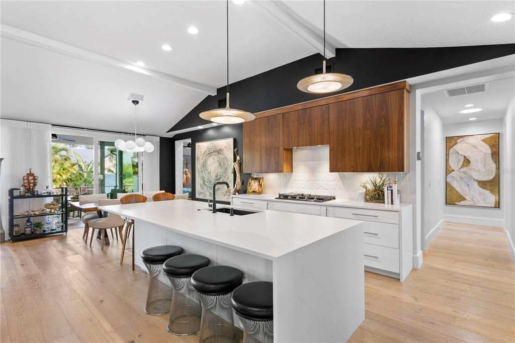 Recently Sold: $1,835,000 (3 beds, 3 baths, 2341 Square Feet)