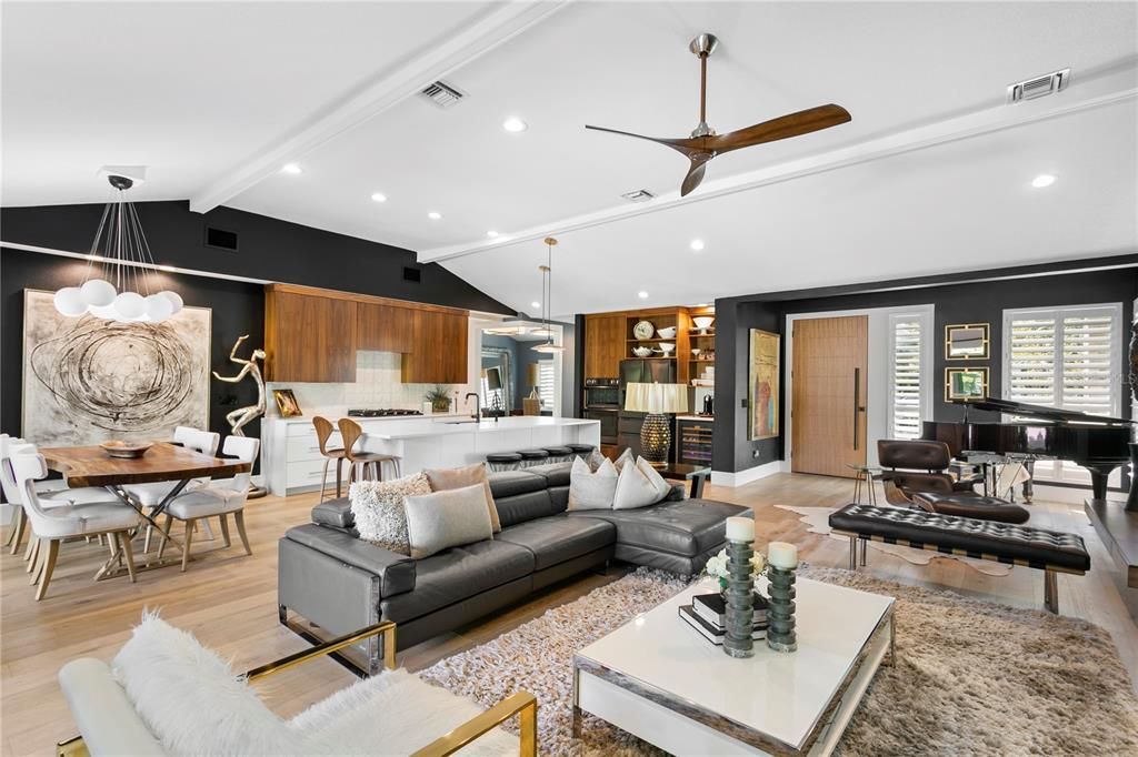 Recently Sold: $1,835,000 (3 beds, 3 baths, 2341 Square Feet)