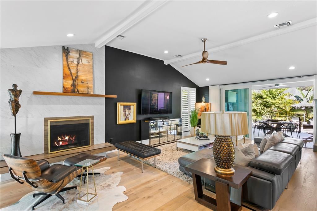 Recently Sold: $1,835,000 (3 beds, 3 baths, 2341 Square Feet)