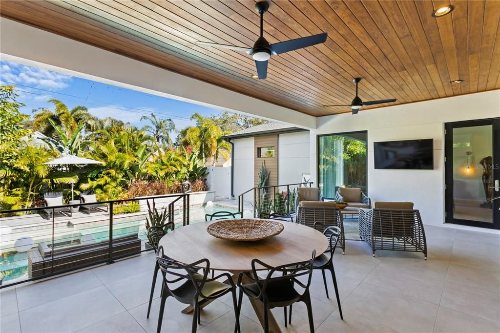 Recently Sold: $1,835,000 (3 beds, 3 baths, 2341 Square Feet)