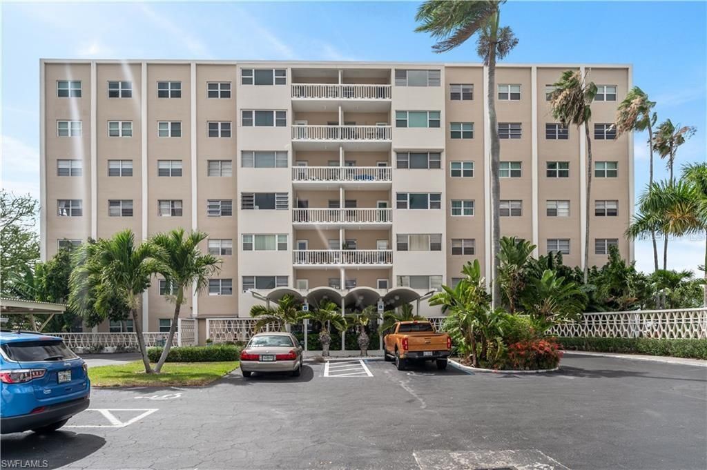 Recently Sold: $235,511 (2 beds, 2 baths, 928 Square Feet)