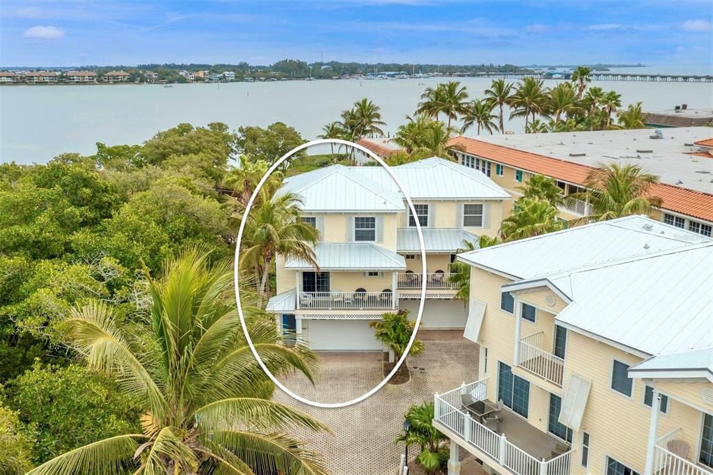 Недавно продано: $1,200,000 (3 спален, 2 ванн, 1536 Квадратных фут)