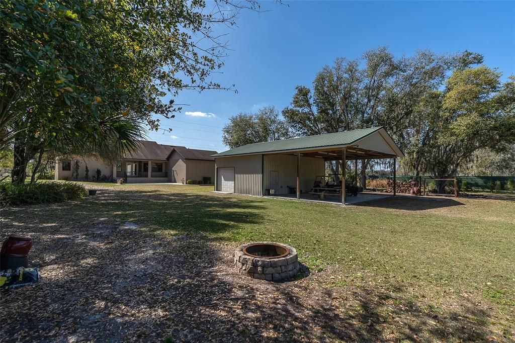 Recently Sold: $999,900 (3 beds, 2 baths, 2576 Square Feet)