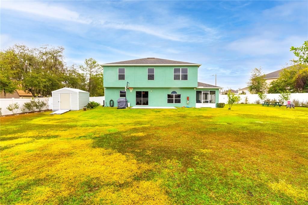 LARGE FENCED BACKYARD