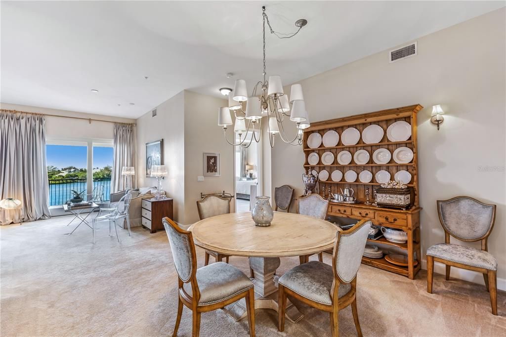 Recently Sold: $1,499,000 (3 beds, 3 baths, 2560 Square Feet)