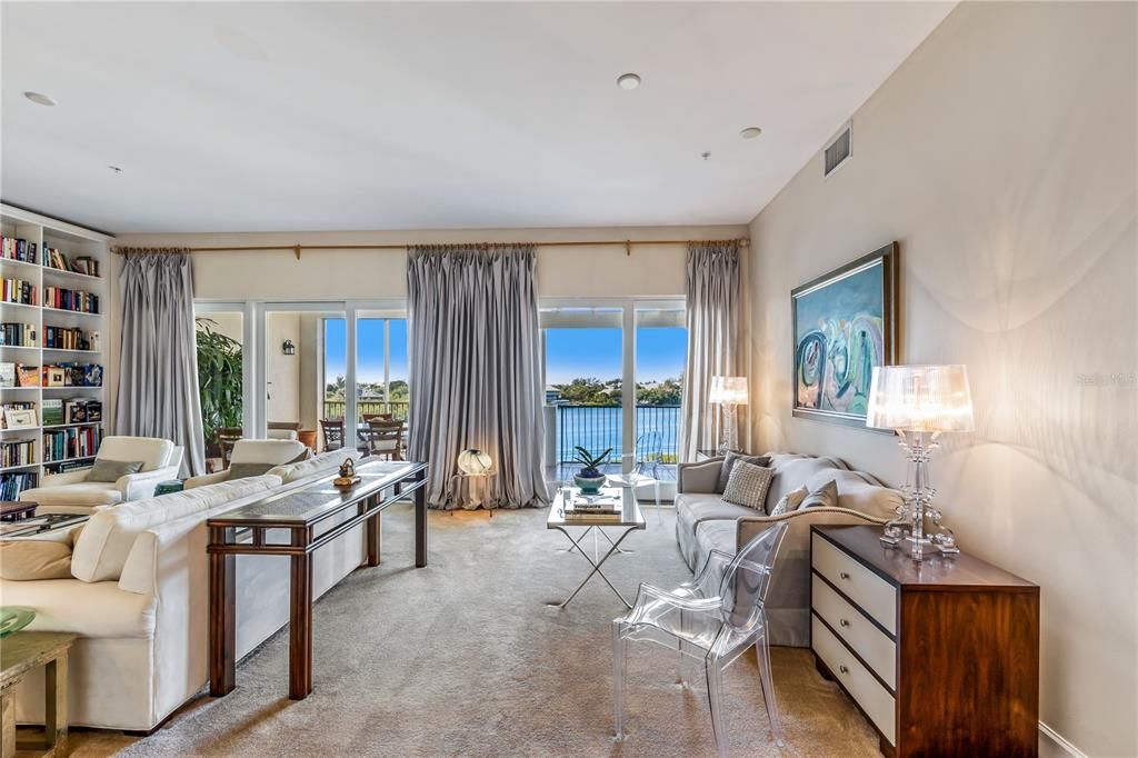 Recently Sold: $1,499,000 (3 beds, 3 baths, 2560 Square Feet)