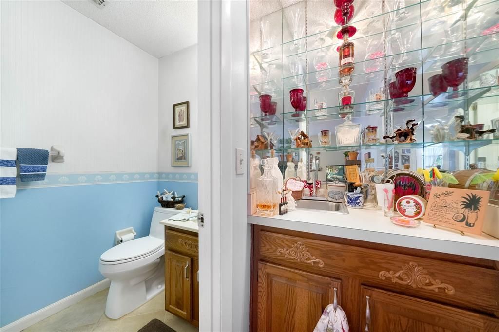 最近售出: $395,000 (6 贝兹, 3 浴室, 3852 平方英尺)