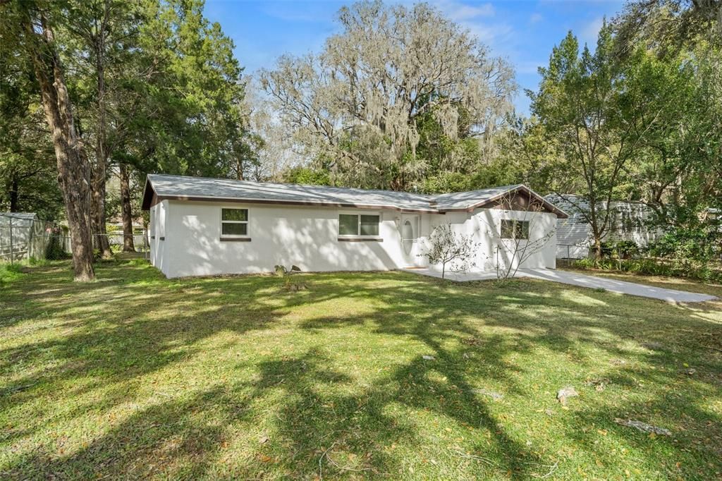 Recently Sold: $197,000 (3 beds, 1 baths, 1042 Square Feet)