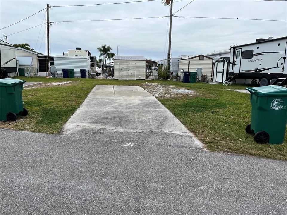 最近售出: $45,000 (0.04 acres)