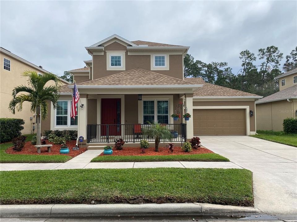 Recently Sold: $599,995 (4 beds, 3 baths, 2599 Square Feet)