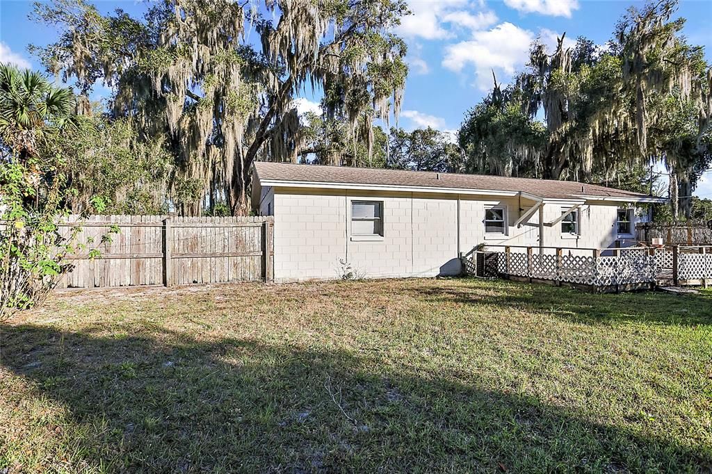 Recently Sold: $179,900 (3 beds, 1 baths, 950 Square Feet)