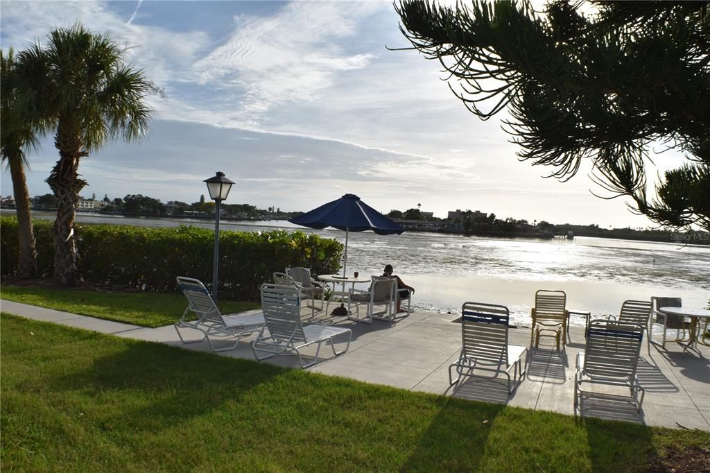 Seating area looking out towards beautiful Intracoastal waterway