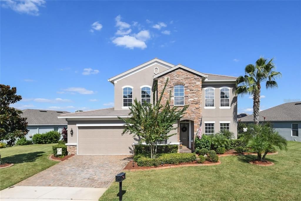 Recently Rented: $3,200 (5 beds, 3 baths, 3340 Square Feet)