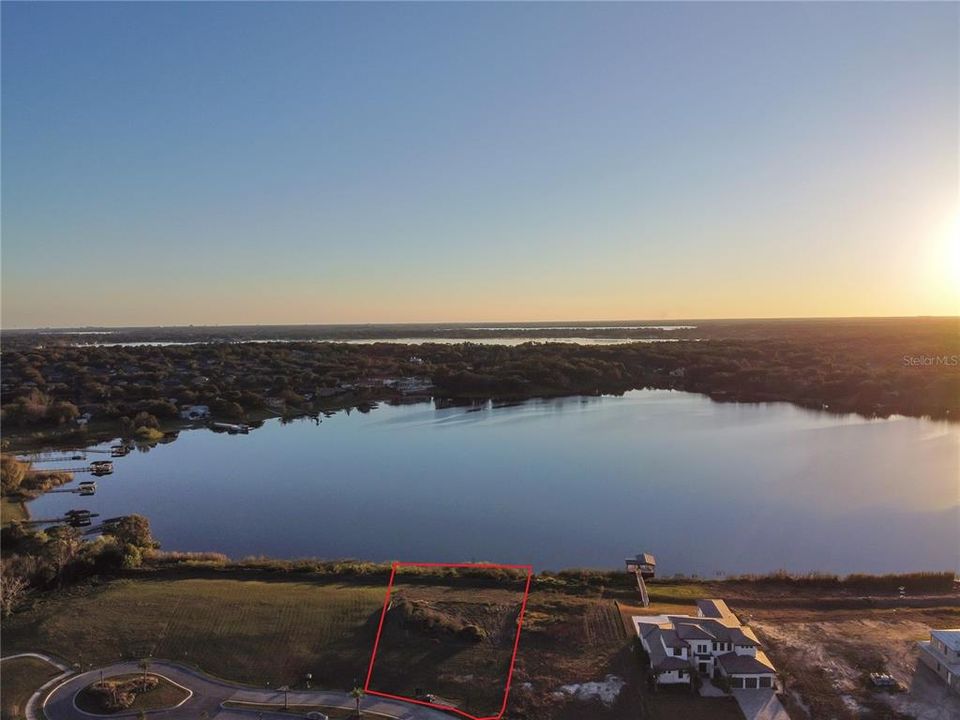 Недавно продано: $699,000 (0.55 acres)
