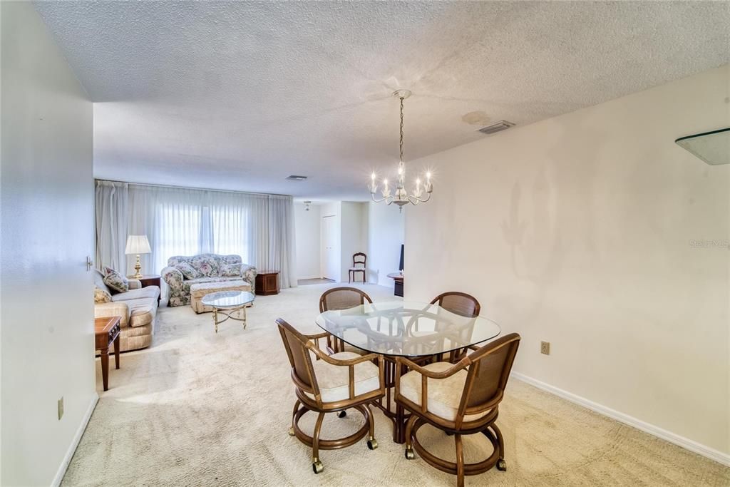 Recently Sold: $275,000 (2 beds, 2 baths, 1516 Square Feet)