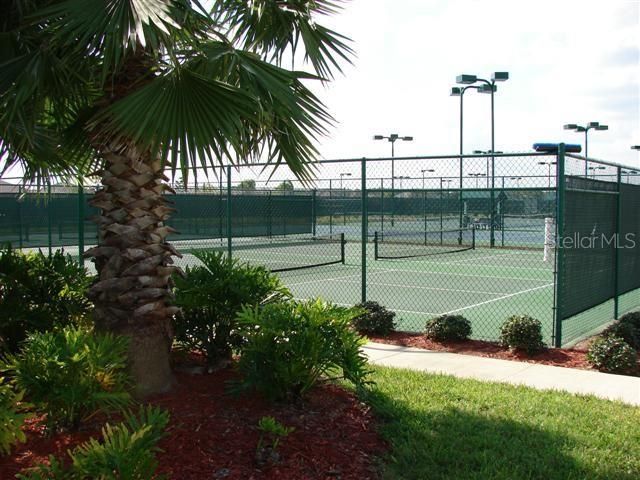 Pickleball & Tennis Courts