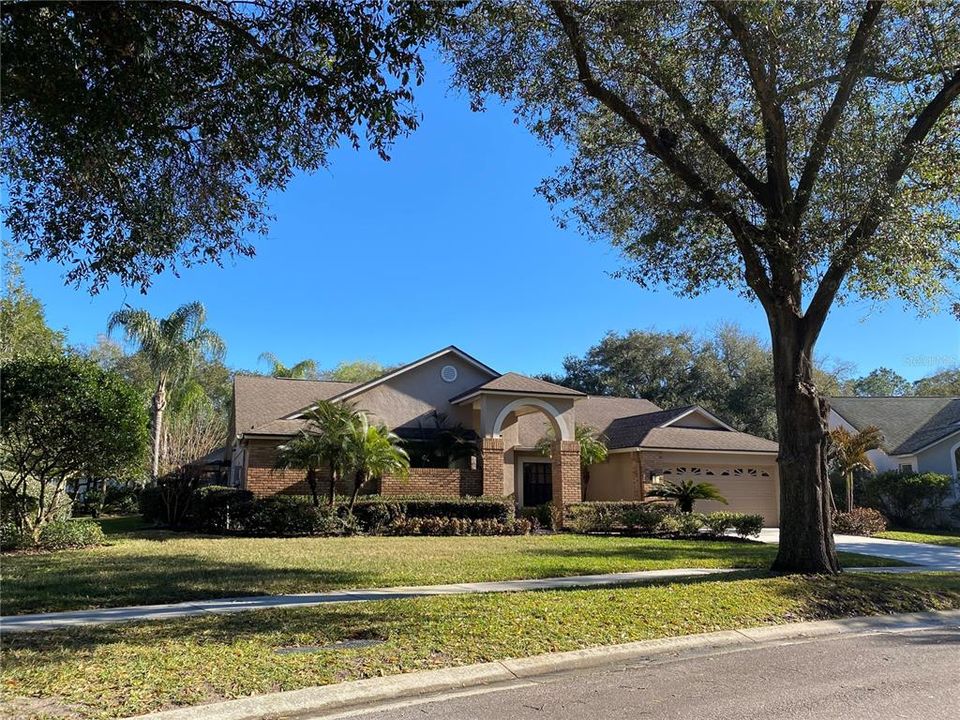 Recently Sold: $715,000 (5 beds, 3 baths, 3132 Square Feet)