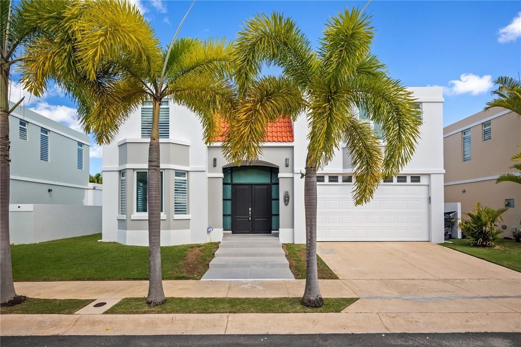 Recently Sold: $915,000 (5 beds, 2 baths, 2850 Square Feet)