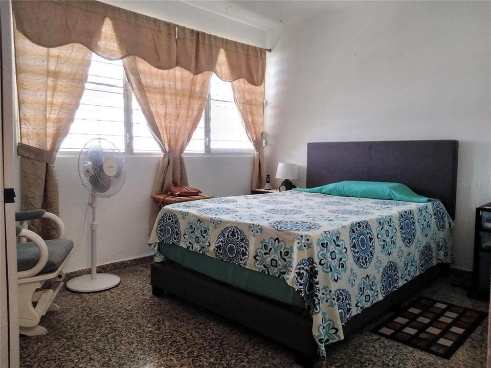 Vendido Recientemente: $125,000 (5 camas, 2 baños, 0 Pies cuadrados)