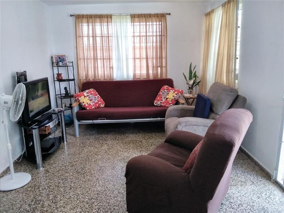 Vendido Recientemente: $125,000 (5 camas, 2 baños, 0 Pies cuadrados)