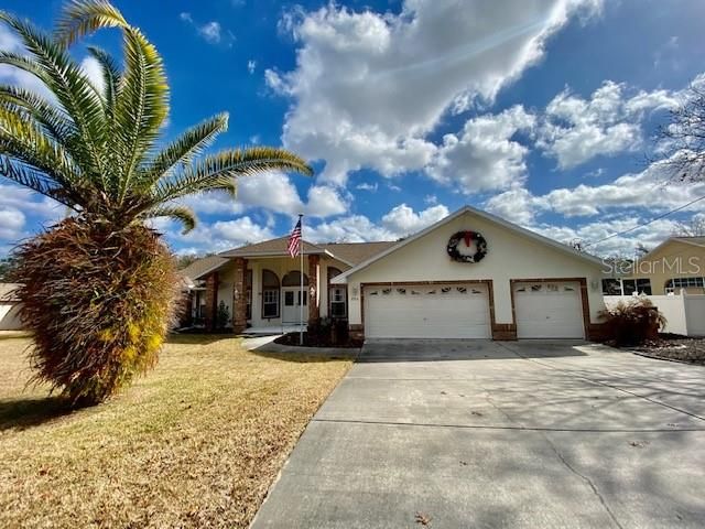 Recently Sold: $385,000 (3 beds, 2 baths, 2112 Square Feet)