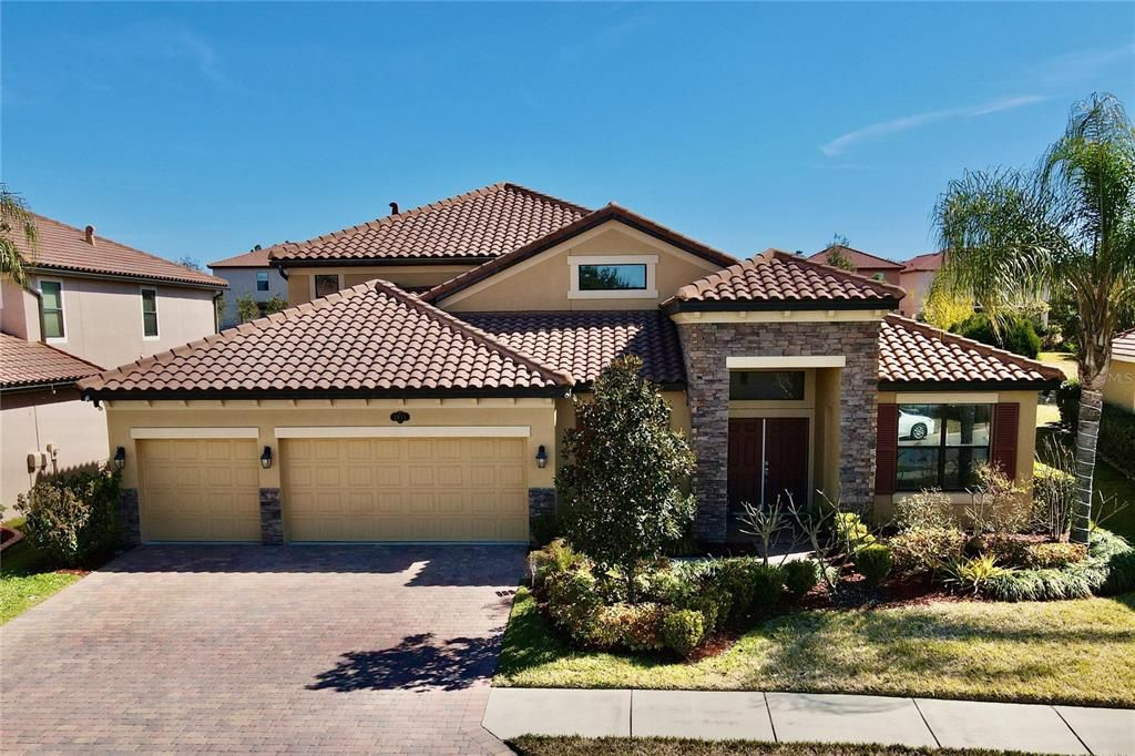 Recently Sold: $600,000 (5 beds, 3 baths, 3563 Square Feet)