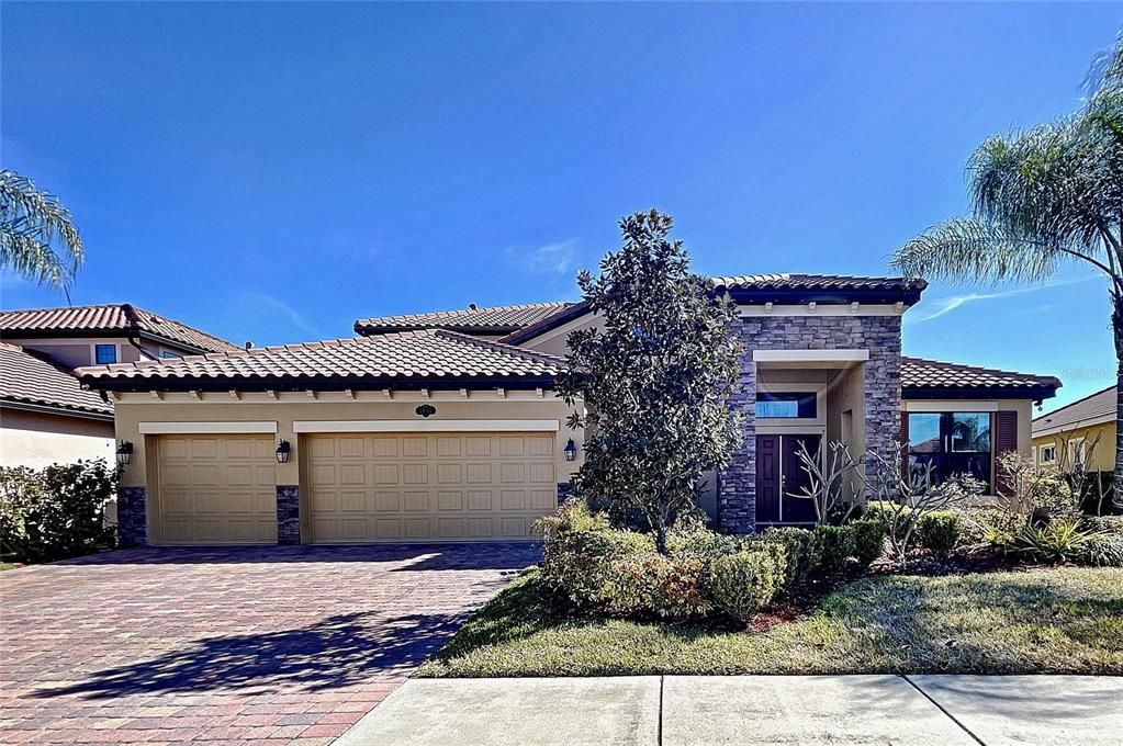 Recently Sold: $600,000 (5 beds, 3 baths, 3563 Square Feet)