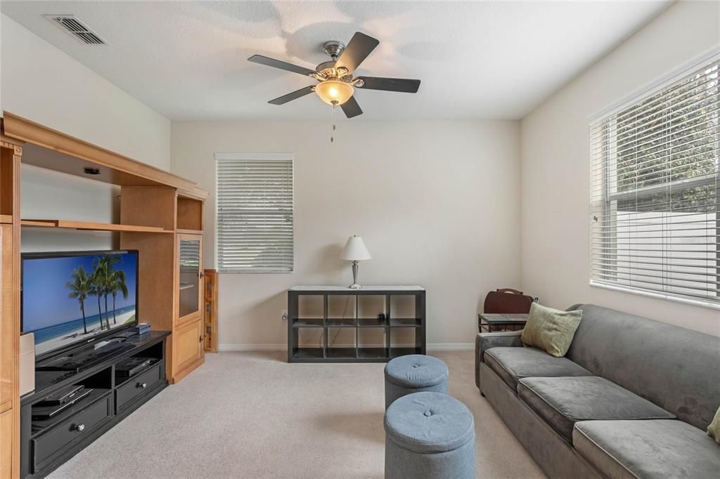 Recently Sold: $380,000 (3 beds, 2 baths, 1755 Square Feet)