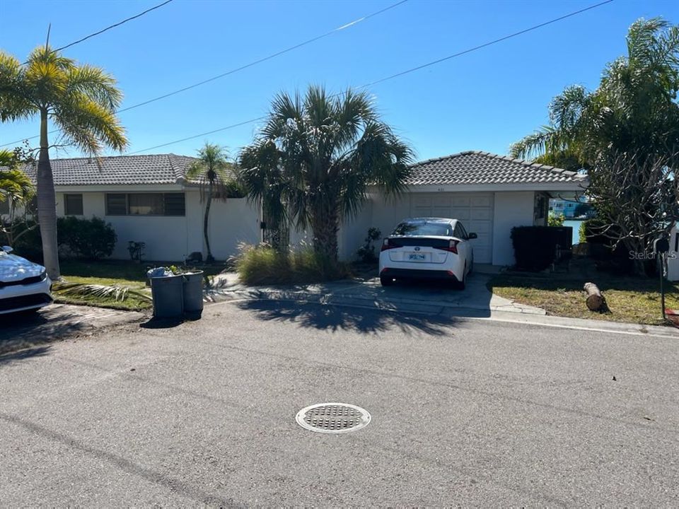 Recently Sold: $1,200,000 (3 beds, 3 baths, 1431 Square Feet)