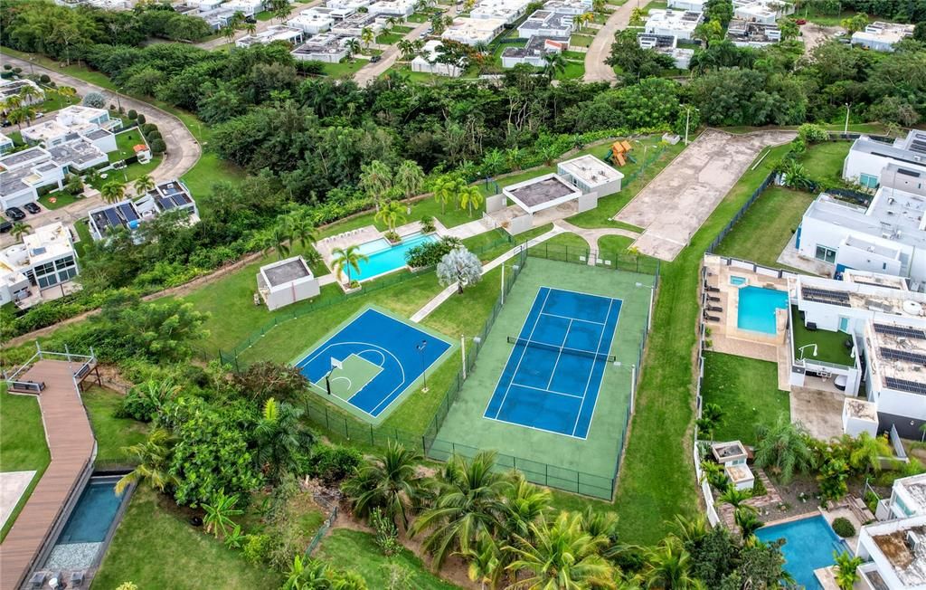 Vendido Recientemente: $795,000 (4 camas, 3 baños, 0 Pies cuadrados)