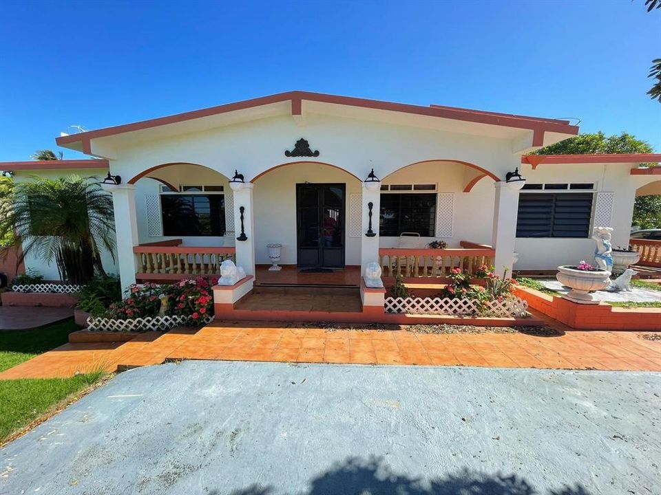 Vendido Recientemente: $599,900 (2 camas, 2 baños, 1671 Pies cuadrados)