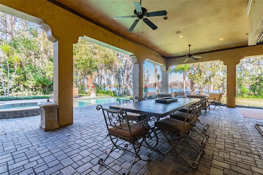 Recently Sold: $2,295,000 (4 beds, 4 baths, 5607 Square Feet)