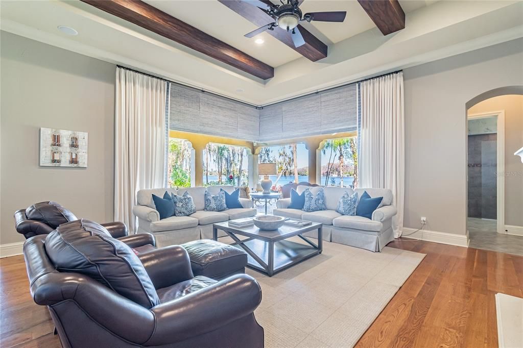 Recently Sold: $2,295,000 (4 beds, 4 baths, 5607 Square Feet)