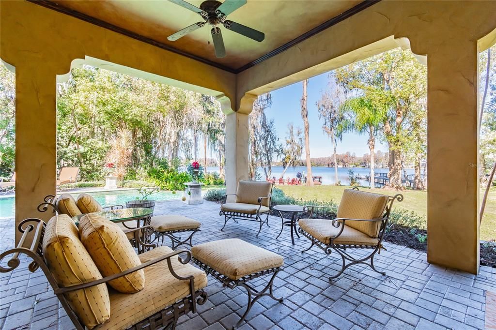 Recently Sold: $2,295,000 (4 beds, 4 baths, 5607 Square Feet)