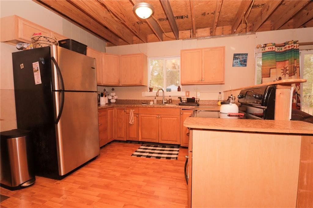 Recently Sold: $180,000 (3 beds, 2 baths, 2020 Square Feet)