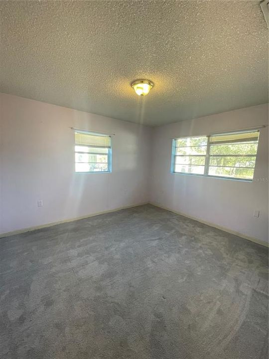 Recently Sold: $160,000 (3 beds, 1 baths, 1712 Square Feet)