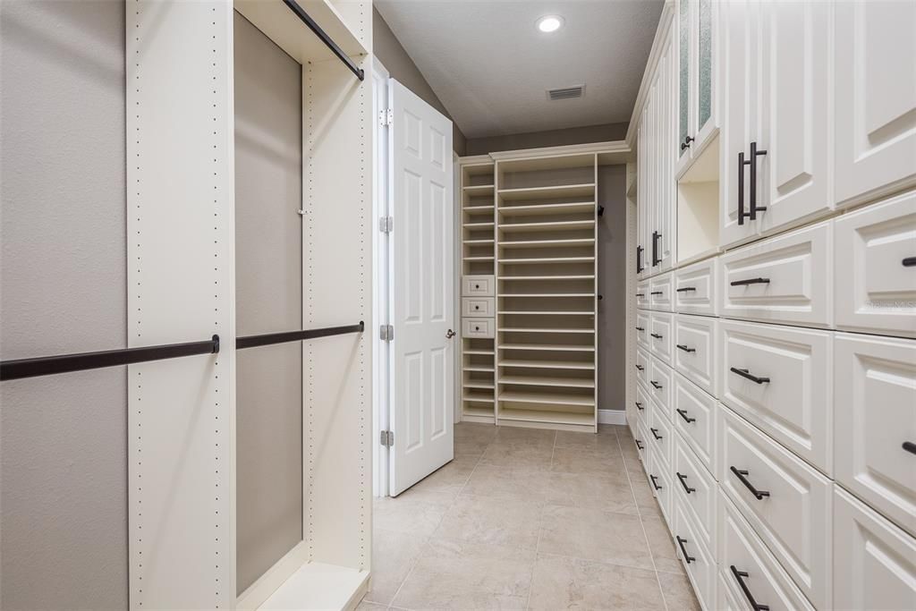 Plenty of closet space here