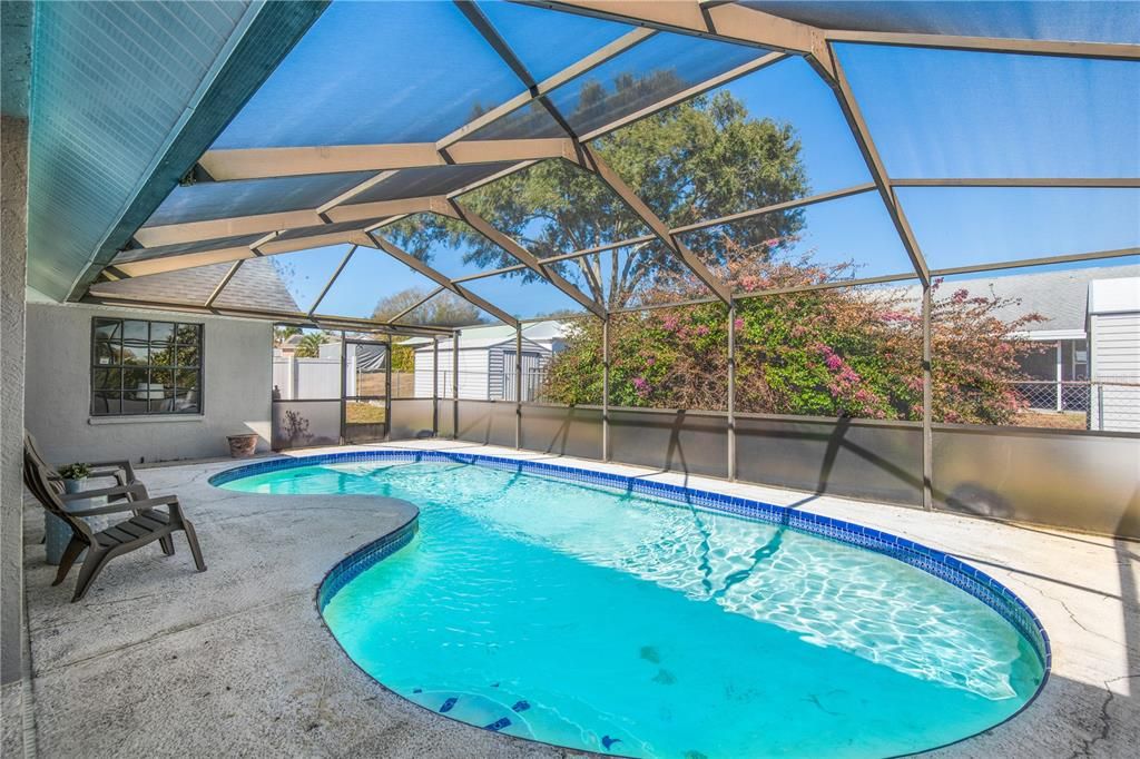 Recently Sold: $365,000 (4 beds, 2 baths, 1696 Square Feet)