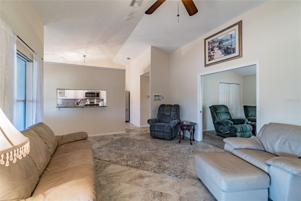 Recently Sold: $330,000 (3 beds, 2 baths, 1576 Square Feet)